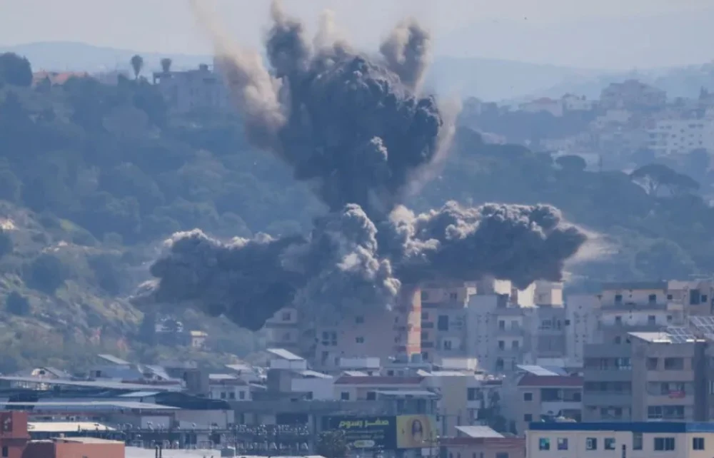 Tragedie cumplită într-o familie din Liban: O fetiță de 7 ani și-a pierdut sora într-un atac israelian, în timpul înmormântării tatălui ei