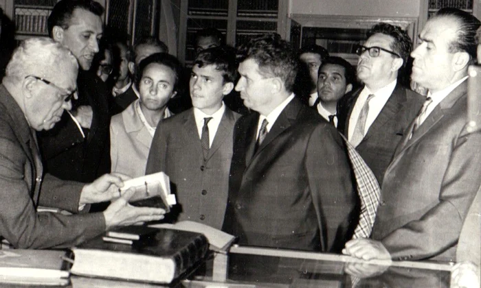 Realitatea tristă a „Epocii de aur”: Ultimii la producția de carte din lagărul socialist jpeg