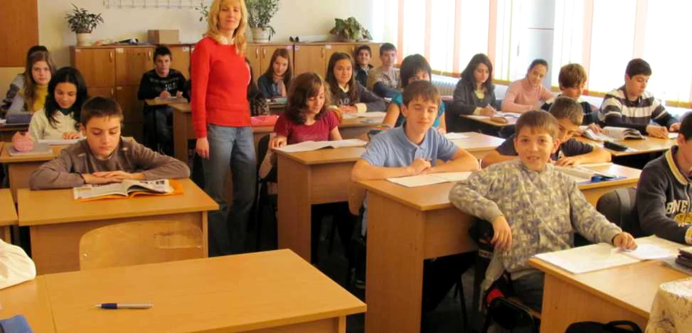 Dascălii spun că indemnizaţia de concediu trebuia acordată integral (arhivă)