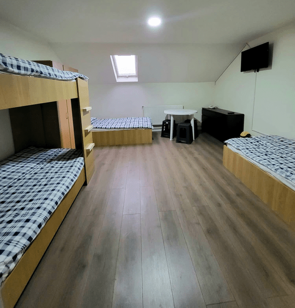 Camere și bucătării de lux pentru deținuții aflați în regim deschis. Cum arată spațiile de cazare FOTO