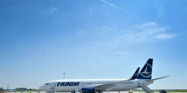 Avion Tarom pe eroportul Otopeni FOTO Mediafax / Alexandru Dobre