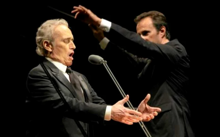 Tenorul José Carreras şi dirijorul David Gimenéz
Carreras