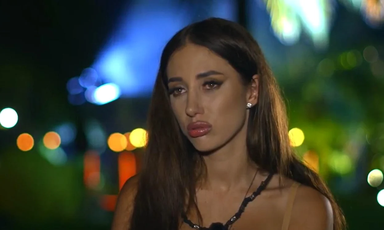 Bianca Giurcă a fost părăsită la „Insula iubirii“ FOTO Antena 1