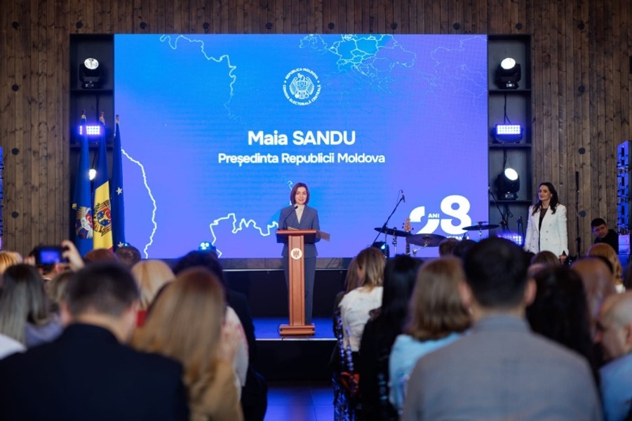 Maia Sandu, mesaj de Ziua Națională: ,,Să lăsăm copiilor și nepoților un spațiu românesc în care să poată trăi liber”