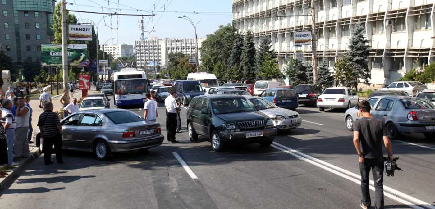 Accident produs pe bulevardul Ştefan cel Mare
