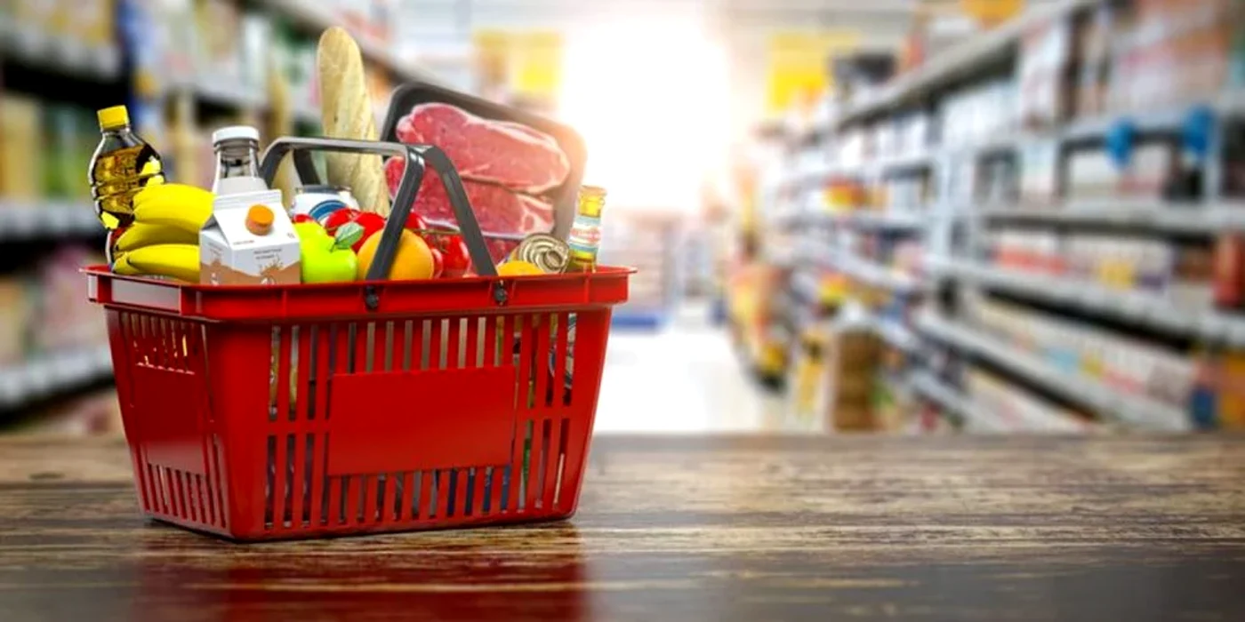Unele magazine au extins voluntar plafonarea prețurilor la alimente. Foto Shutterstock