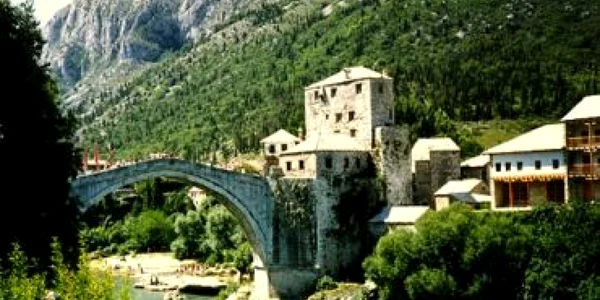Bosnia deblochează 90 de milioane de euro pentru măsuri anticriză