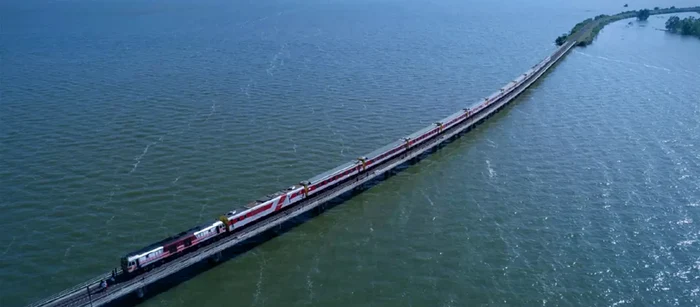 thailand floating train