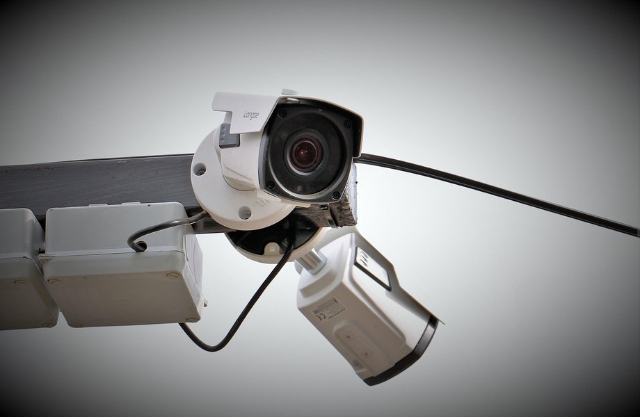 Orașul din România transformat într-un Big Brother ilegal. Cum supravegheau polițiștii cetățenii, fără autorizație