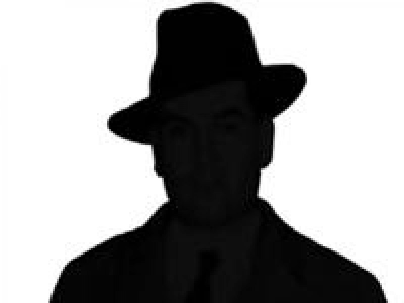 Un fost spion francez devenit scriitor, reţinut pentru divulgare de informaţii secrete într-o carte autobiografică