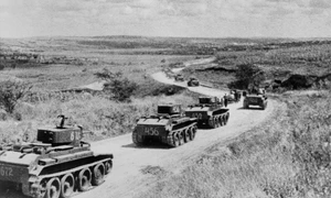 Convoi de tancuri sovietice in timpul anexarii Basarabiei 1940 jpg