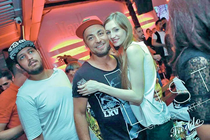 Ultima fotografie a lui Claudiu, sâmbătă noaptea, într-un club