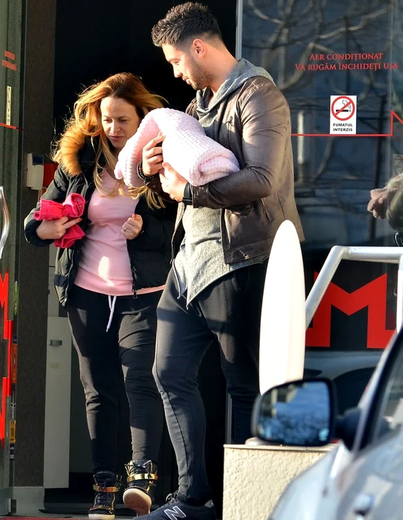 Anda Adam nu s-a aranjat nici la cinci zile după ce a născut