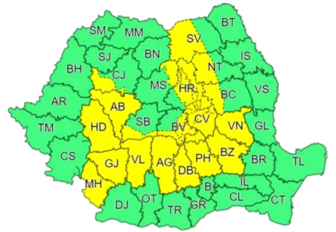 Până la noapte, ora 23.00, în zonele vizate va ploua torențial, vor fi vijelii cu descărcări electrice și pe alocuri grindină