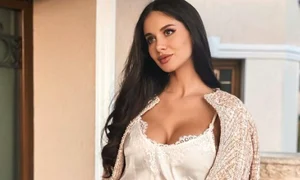 larisa ionescu deschidere png