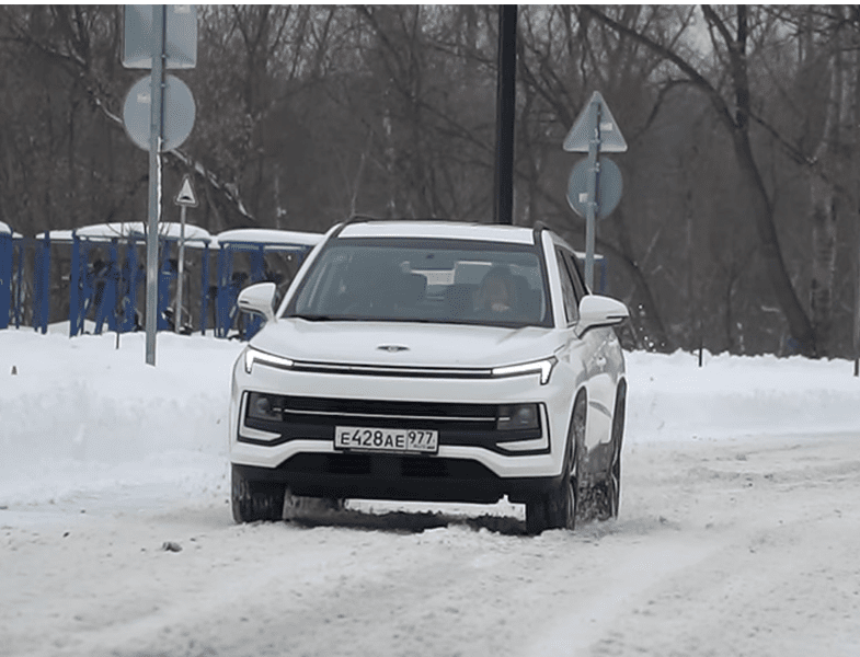 Cum arată Moskvici 3, SUV-ul „chinezărie” asamblat lângă Moscova VIDEO