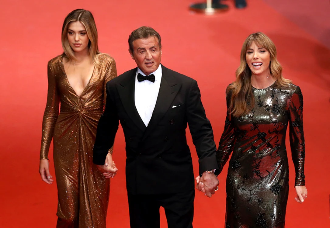 Sylvester Stallone, alături de soția lui și de fiica sa. Foto EPA-EFE