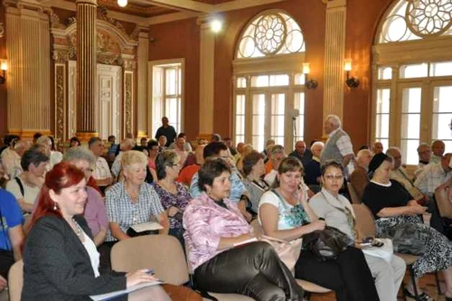 asociatii locatari