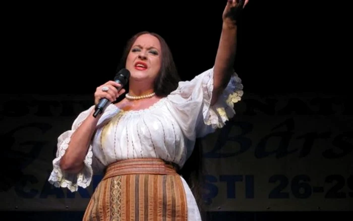Maria Dragomiroiu este o artistă îndrăgită, care primește des invitații de a cânta la nunți sau evenimente