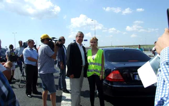 Autografe şi admiratori la Autostrada Soarelui