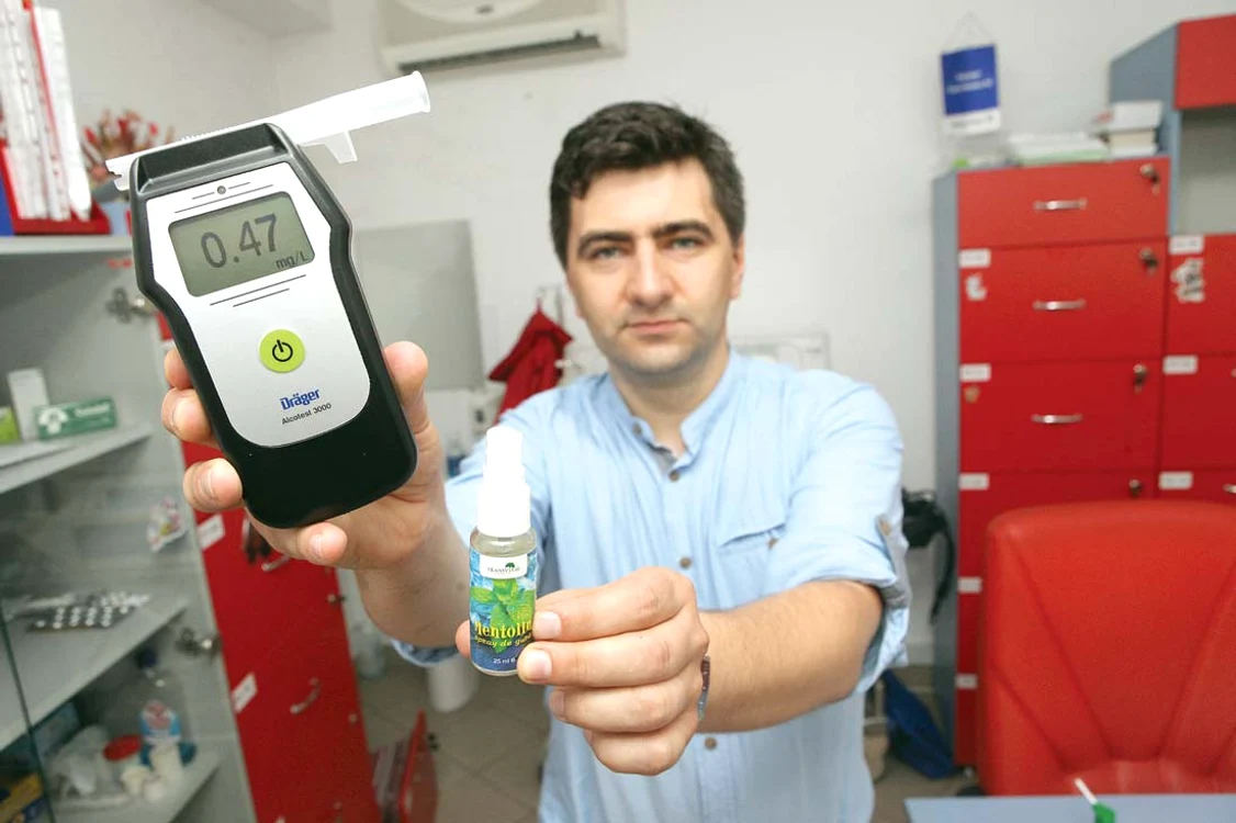 
    Dan Idolu va putea  demonstra  abia azi că nu a  consumat alcool  