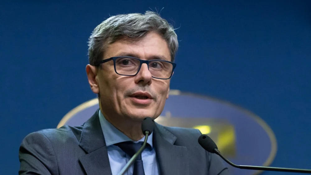 Europarlamentarul PNL, Virgil Popescu, atac dur la AUR înaintea moțiunii de cenzură: „George Simion fură curent”