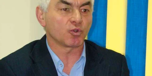 Mihai Mureşan îşi  cere  înapoi funcţia şi salariile