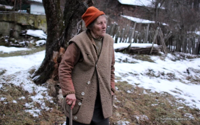 Maria a rămas fără casă. FOTO: Daniel Guţă. ADEVĂRUL.