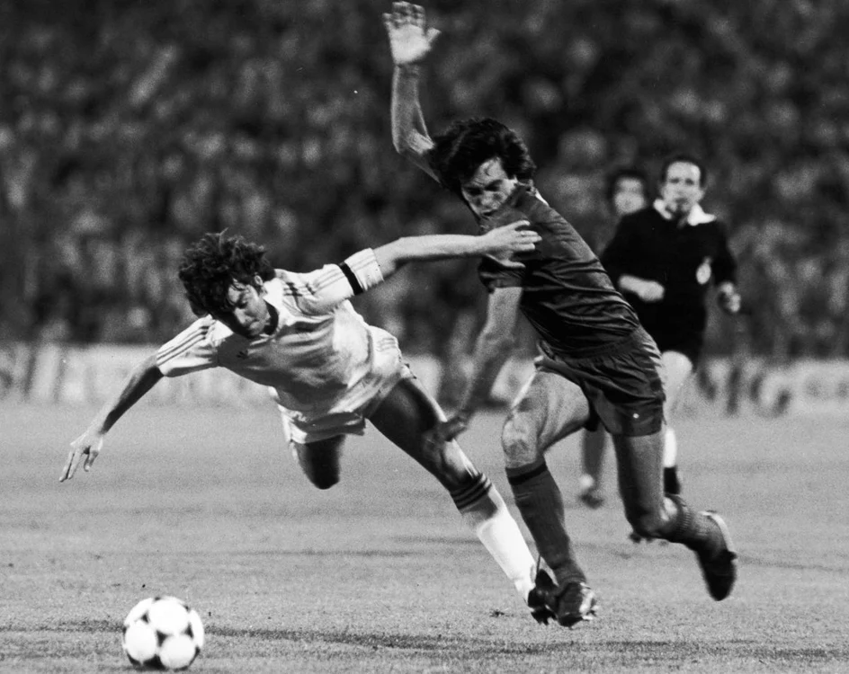 Duelurile dintre Real Madrid și Barcelona au fost mereu încinse