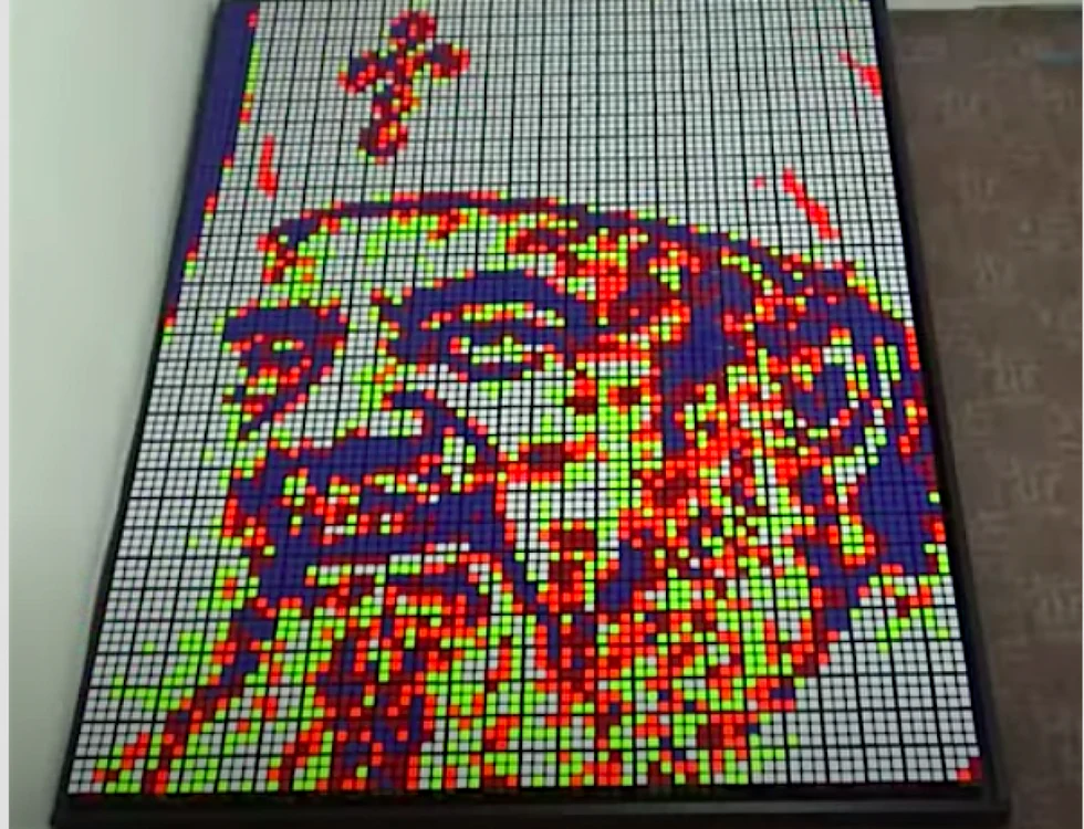 Puzzle cu chipul Patriahului Daniel Sursa Basilica / Youtube Cristian leana