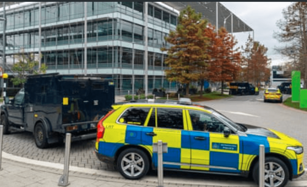 Polițiști înarmați păzesc studiourile televiziunii iraniene din Londra
