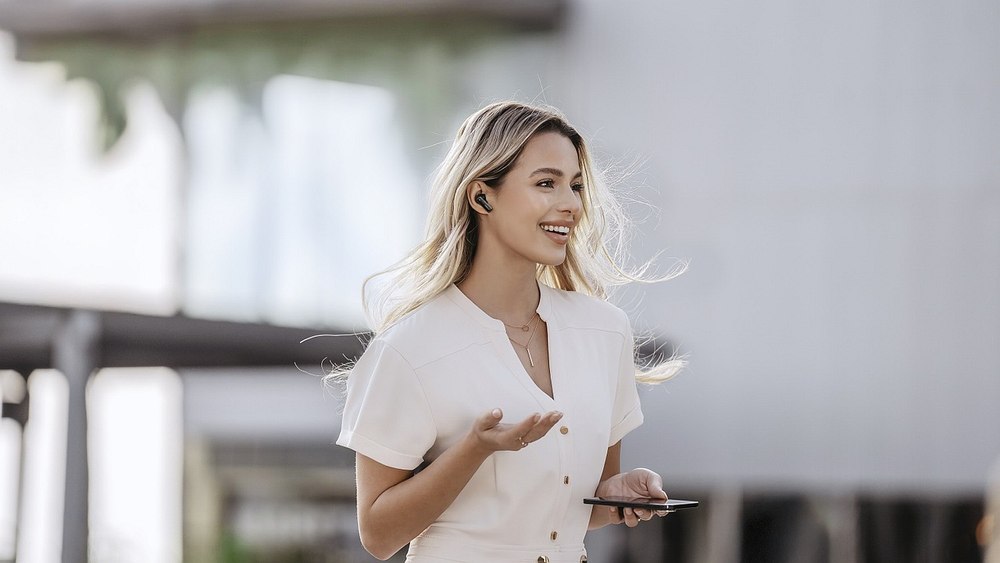 Rezistă zilelor agitate cu HUAWEI FreeBuds Pro 4 – Sunet premium, fără compromisuri