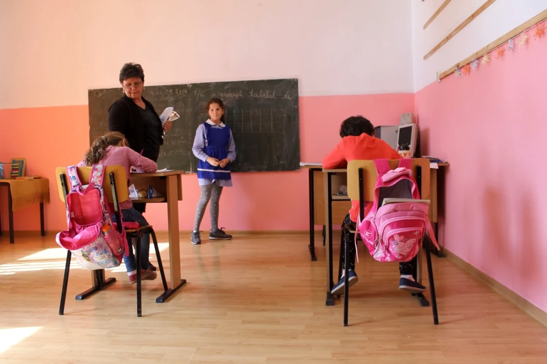 Un grup de parlamentari vrea să introducă „Învăţământul obligatoriu de 15 clase“. FOTO: Diana Frîncu