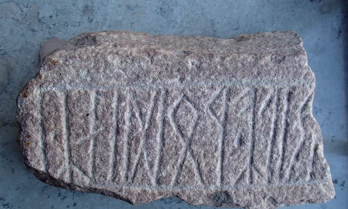 Runic Inscription Sö Fv2011;307 jpg