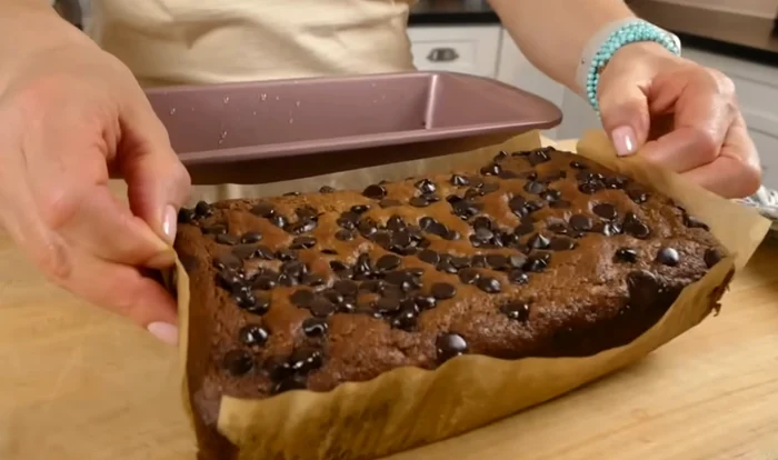 Pâine cu banane, rețeta ideală la micul dejun / foto: captură Youtube