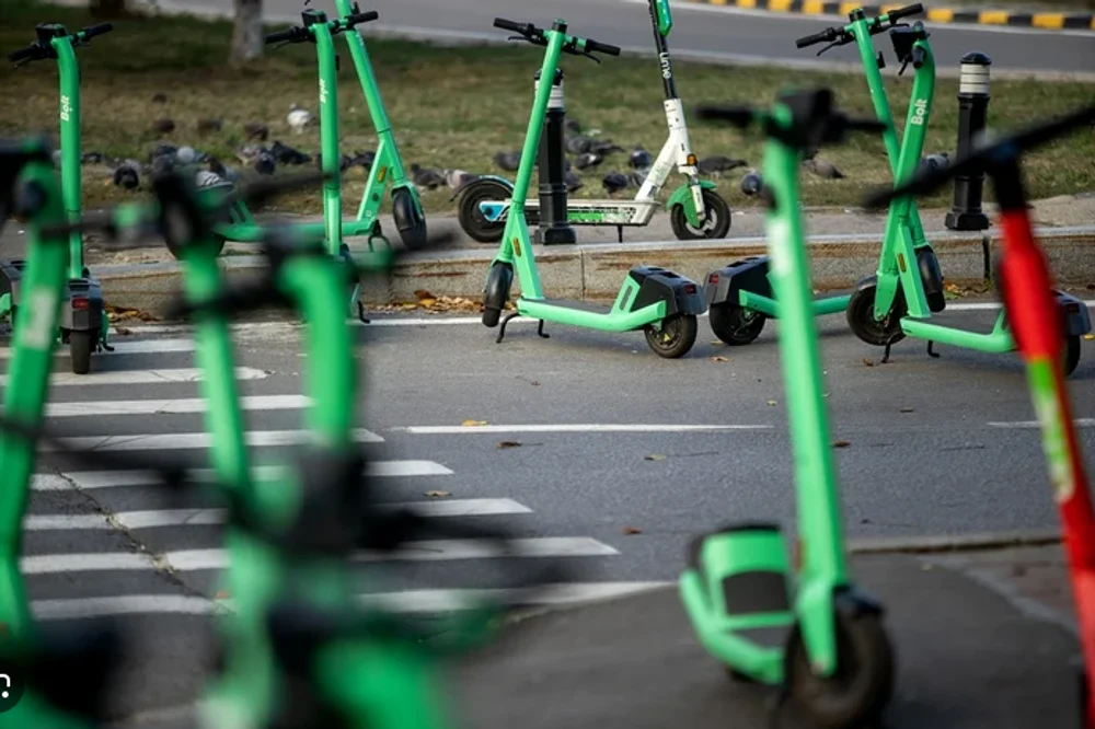 Sindicatul Europol solicită stații mobile pentru măsurarea vitezei trotinetelor electrice. Sindicaliștii: „Siguranţa rutieră nu e opţională”
