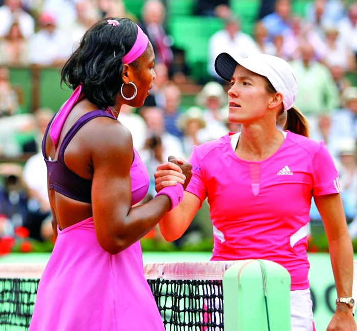 
    Serena şi Justine  se vor întâlni mâine  pentru a 14-a oară,  prima dată într-o  finală de Grand Slam  