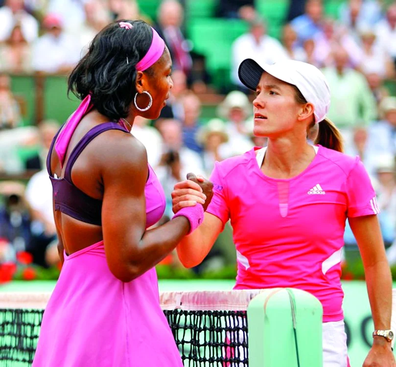 
    Serena şi Justine  se vor întâlni mâine  pentru a 14-a oară,  prima dată într-o  finală de Grand Slam  
