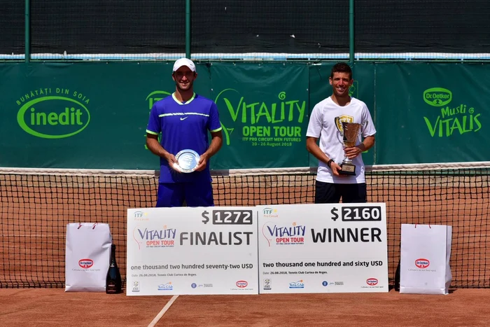 Italianul a câştigat în trei seturi în faţa unui român foarte talentatFoto: Click!