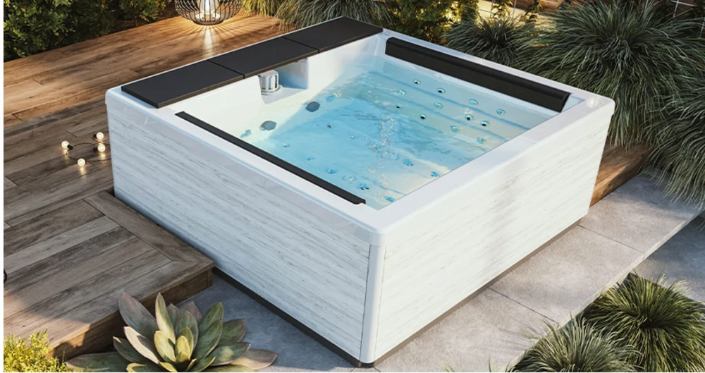 Un român, implicat într-o înșelătorie online: a încasat banii pe o cadă de hidromasaj pe care nu a mai livrat-o