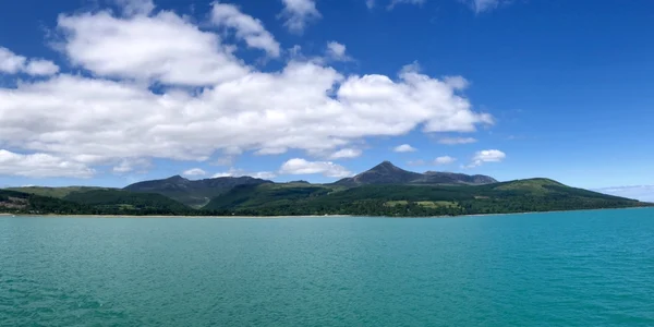 Marea a căpătat o nuanţă bleu-turcoaz în zona coastei de vest a Scoţiei Foto Captură Twitter snoweider