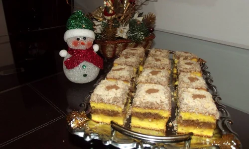 Prajitura cu mere si biscuiti 1 jpeg