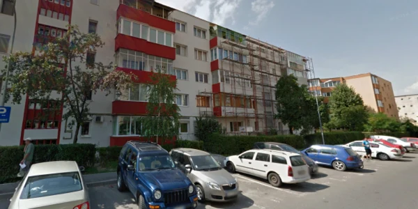 Ţepe cu blocuri izolate termic la Braşov FOTO Ioan Buciumar