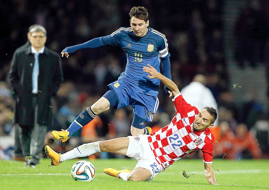 Messi speră să  ridice trofeul  deasupra capului