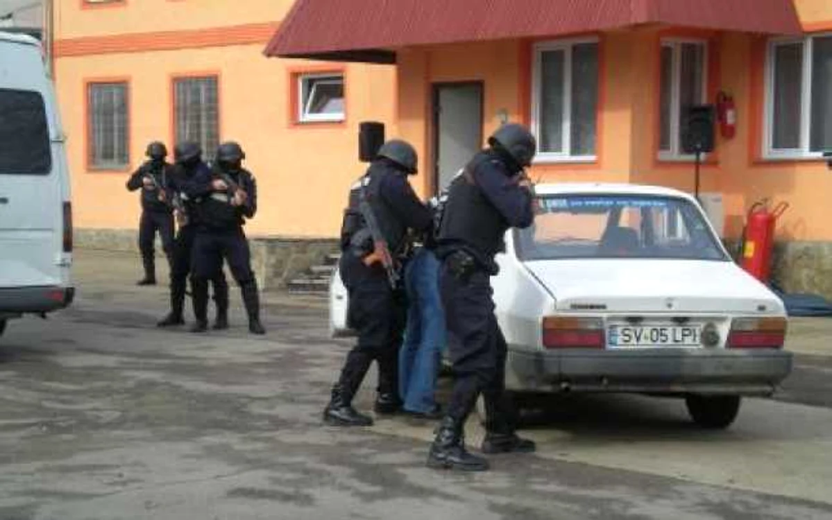 Jandarmii au simulat un jaf aramt în care un ofţter a fost împuşcat