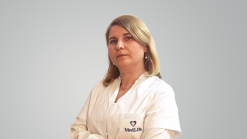 #MediciBuni – Dr. Any Sîrbu, MedLife: „Reumatologii sunt detectivii care caută printre simptome cauza bolii. Simptomele reumatice nu înseamnă întotdeauna boli reumatice!”