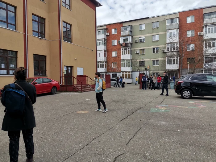 Încadrarea în cele două ore a fost o porbă în sine pentru mulți elevi FOTO: A.M.
