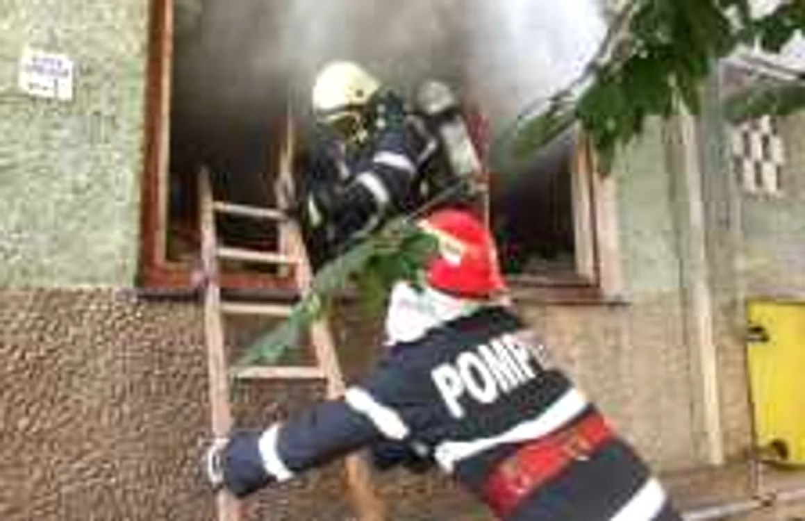 Incendiul s-a produs într-un apartament de la parter. FOTO: redesteptarea. ro
