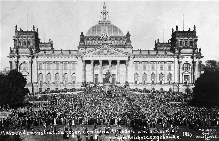 mass demonstration in front of the reichstag against the treaty of versailles jpg jpeg