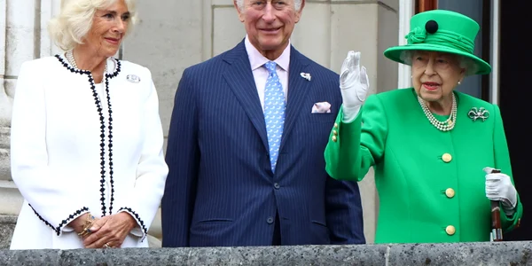 Regina Elisabeta, Regele Charles si Camilla Parker Bowles Foto Gettyimages (1) jpg